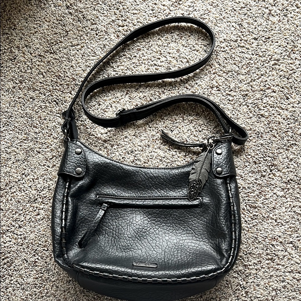 Jessica Simpson black purse. Barely used, like new.
